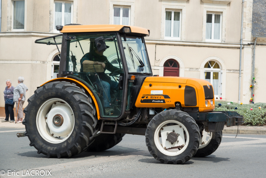 72 - St Gervais en Belin en 2018 - Les 100 ans du tracteur RENAULT  - Page 22 2018_847