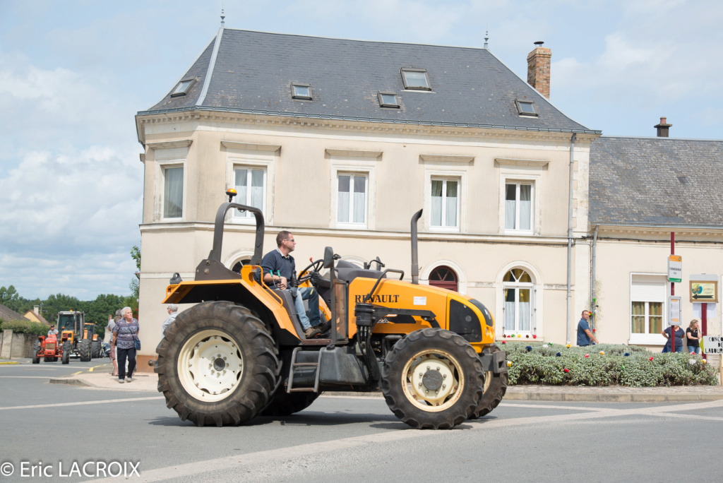 72 - St Gervais en Belin en 2018 - Les 100 ans du tracteur RENAULT  - Page 22 2018_850