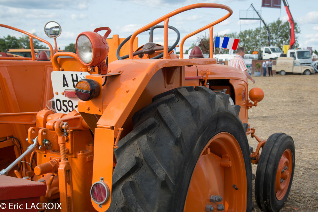 72 - St Gervais en Belin en 2018 - Les 100 ans du tracteur RENAULT  - Page 27 2018_942