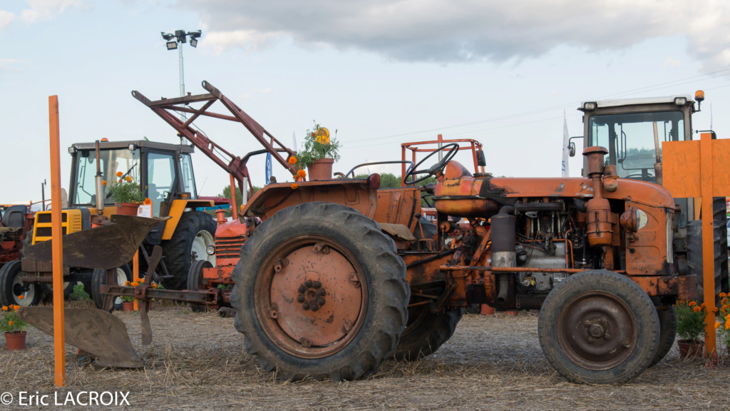 72 - St Gervais en Belin en 2018 - Les 100 ans du tracteur RENAULT  - Page 30 2018_989