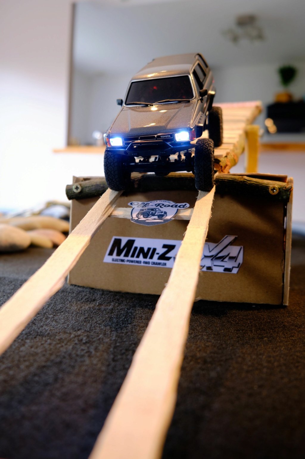 KYOSHO MINI-Z 4×4 SUZUKI Jimny et Toyota Hilux Surf 1:18 RTR 1310