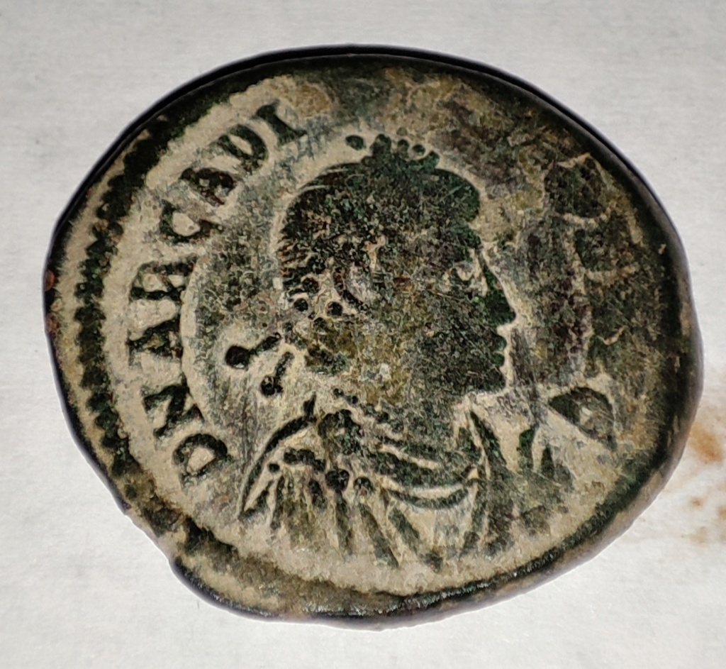 Decargiro, AE2 o Maiorina Arcadio. GLORIA ROMANORVM. Constantinopla 16562613