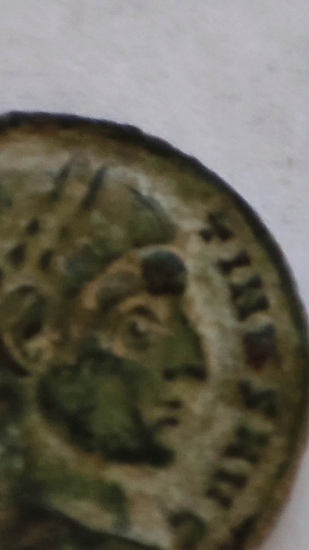 AE3 de Constantino I. D N CONSTANTINI MAX AVG / VOT XX. Ticino 16581611
