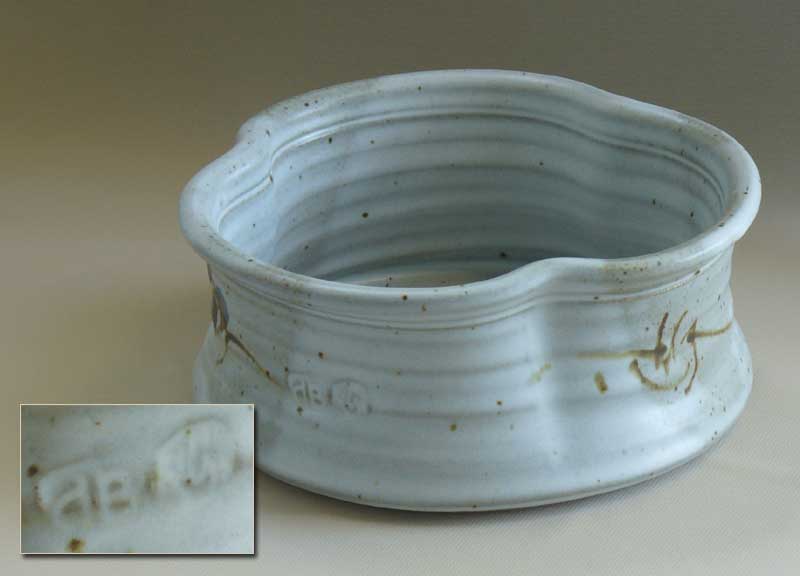 Bowl - brushstroke design, marked with 2 stamps - square and circle  Ab-310