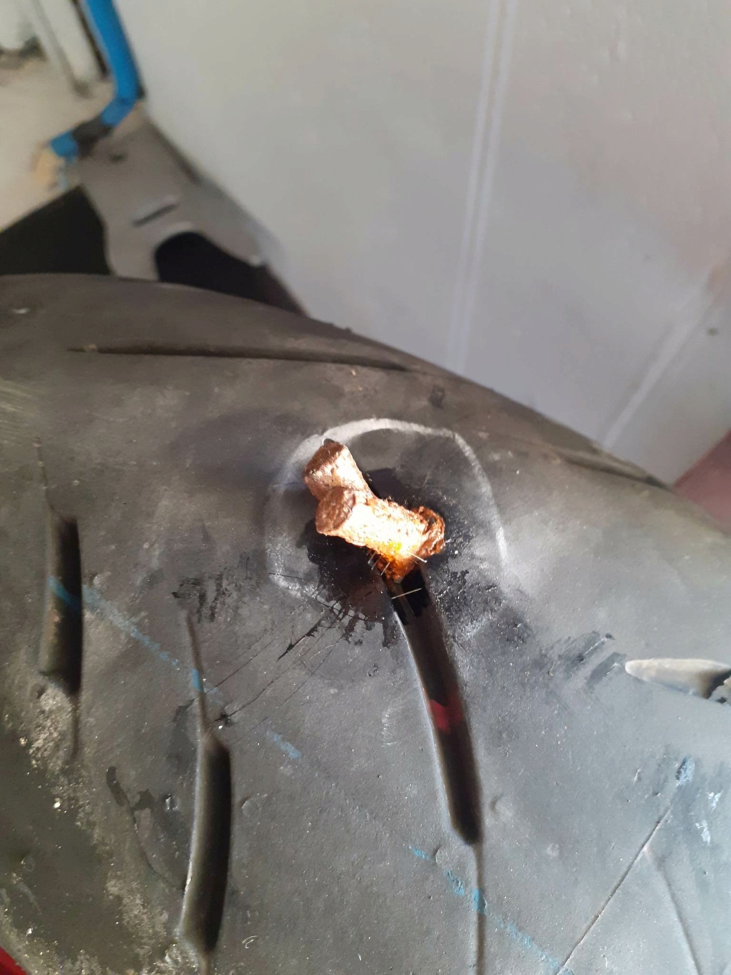 Couple serrage roue arrière CB125R ? 34222310