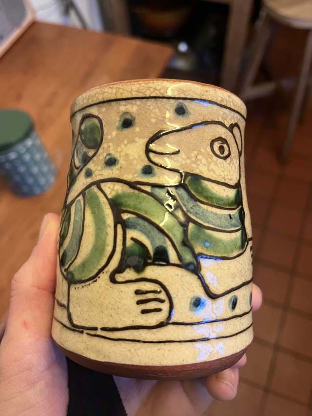 Slipware mug - no potter's mark Img_1511