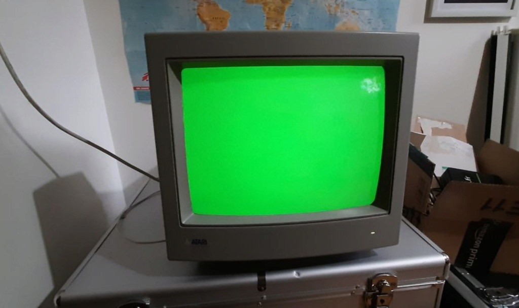 Vends Moniteur couleur ATARI SC1435 - TRES BON ÉTAT  Scree145