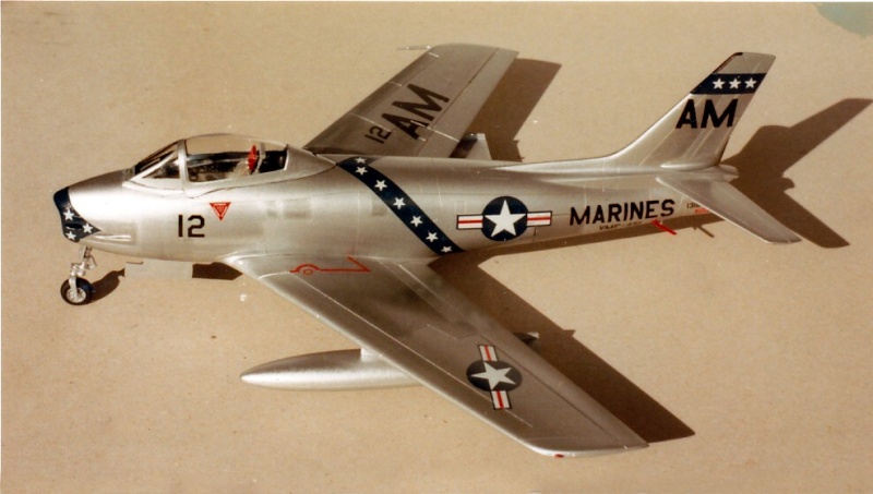 North American FJ-2 Fury  Maquette ESCI au 1/48 Img_0199