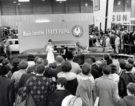  Des Displays Chrysler dans des expositions automobiles au cours des années 34fa4110