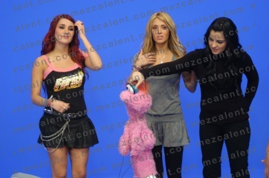 RBD gravando Plaza sesamo 00310