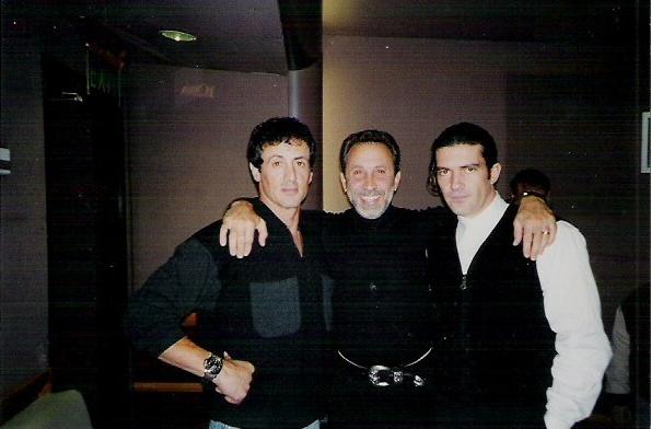 STALLONE et les stars. - Page 11 81997310