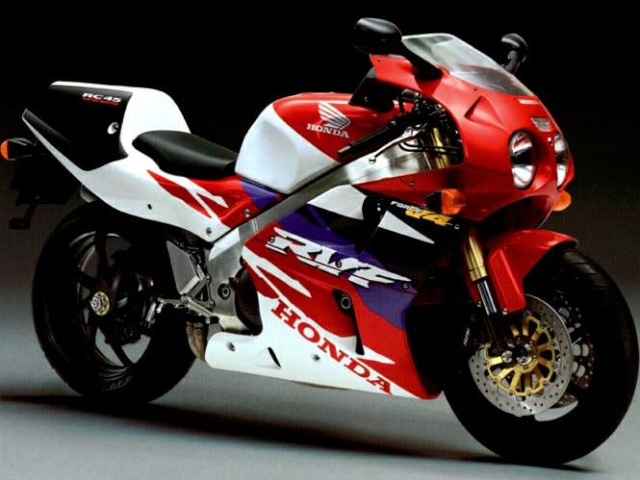 Arno et la moto Honda_10