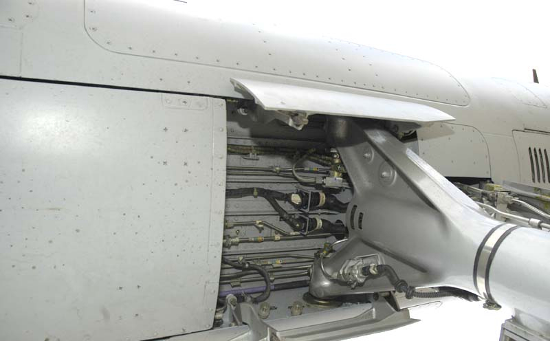 Mirage 2000C [Heller] 1/48 Pict0014