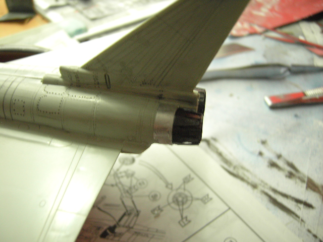 [REVELL] Eurofighter EF 2000 TYPHOON 1/72 - Page 2 Pict3816