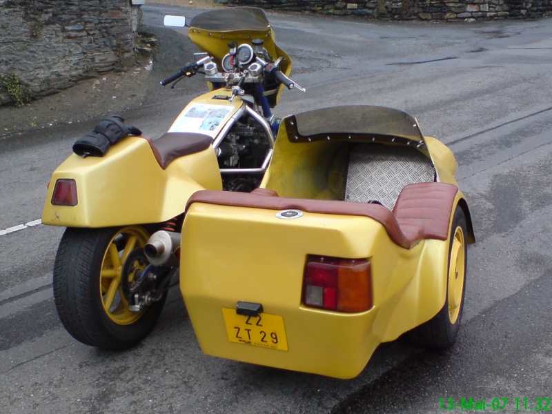 autre moto a cadre special Dsc00111