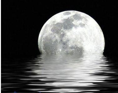 القمر يبتعد عن الارض كل عام 12080710