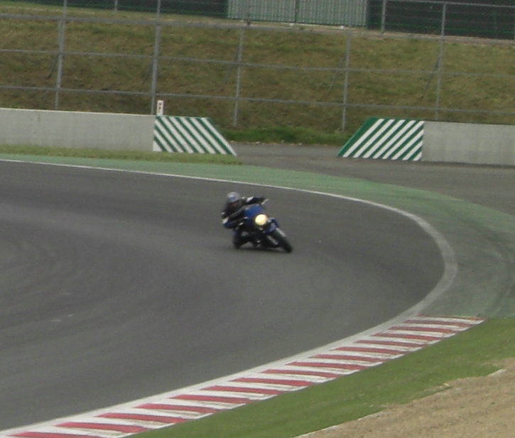 quelques photos de moi sur magny cours Cimg1010