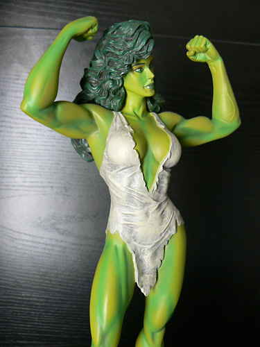 She-Hulk "Diamond Select" / statue (Zoom) She_hu46
