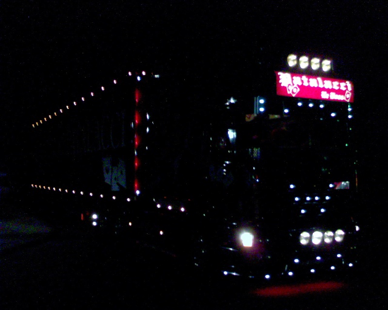 Camion by night Dsc00210