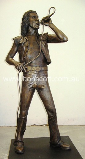 AC/DC - Page 7 Statue10