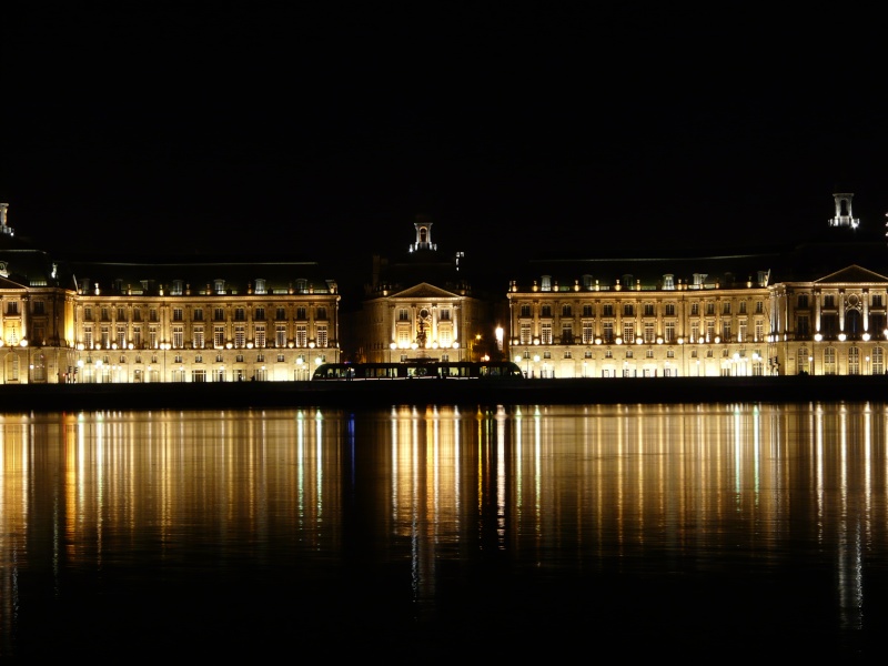 Bordeaux de nuit (c'est mon tour) P1010012