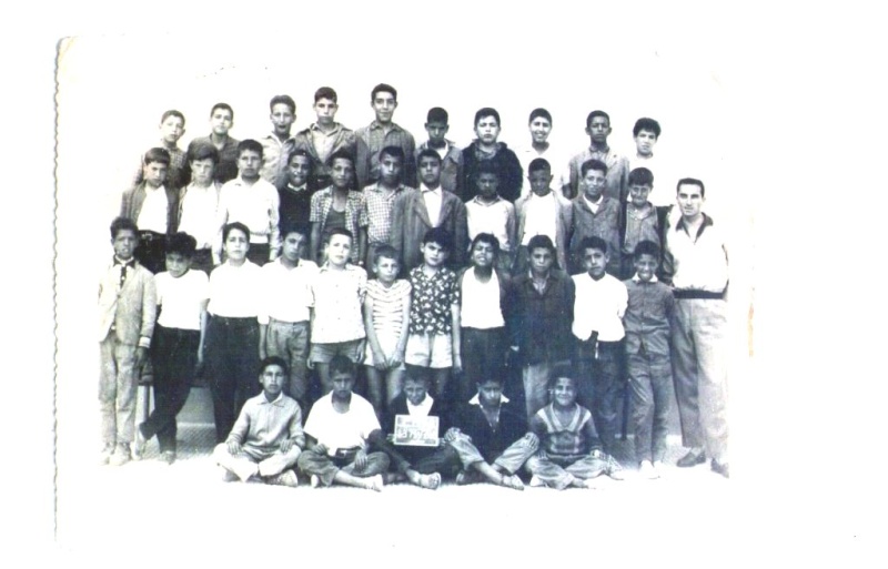 Ecole de garçons AIN MLILA :2 classes du cours moyen ,le 23mai1960 Cm1_5911