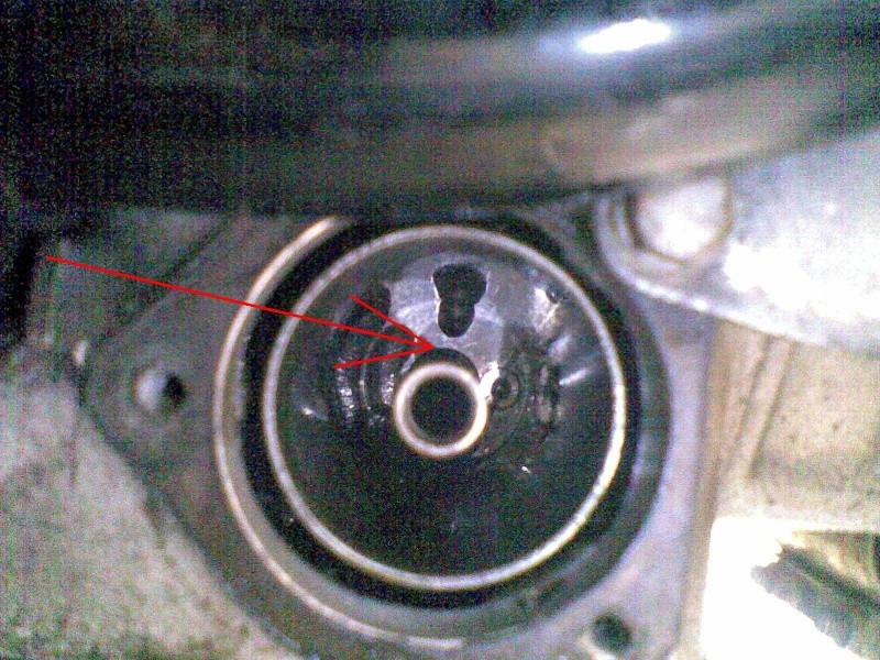 Témoin d'huile qui s'allume à bas régime quand le moteur est à température de fonctionnement - Page 3 Photo037