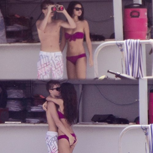 Justin Bieber and Selena Gomez PHOTO SCANDAL!!! 2h6frx10