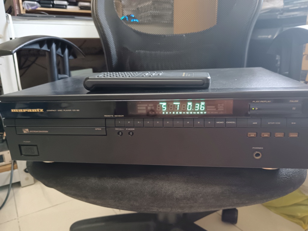 Marantz CD-62 CD player Img_2109