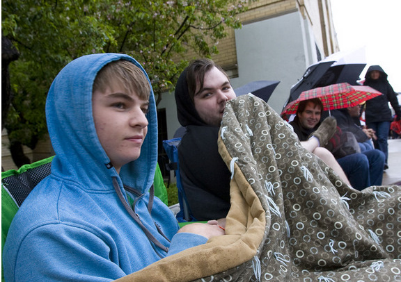  U2 360º.-Los fans de Salt Lake City desafiando a la lluvia y la tormenta.- Captur20