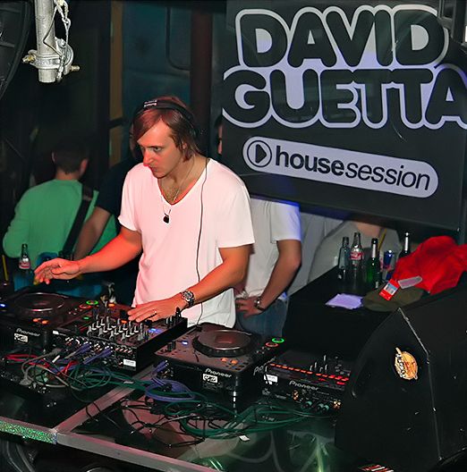 DAVID GUETTA,BRIAN BURTON Y WILL.I.AM : PRODUCTORES DE LOS NUEVOS DISCOS DE U2 David-10