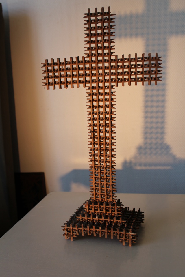 crucifix en "allumettes" 111