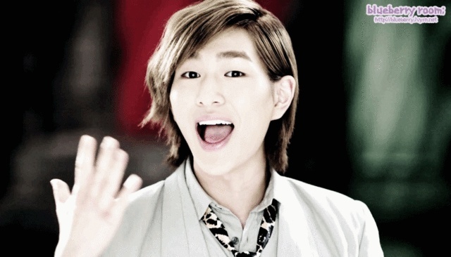 Onew 'Hello' GIFs Cfile210