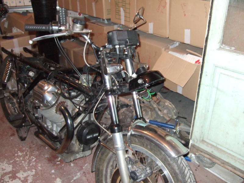 Ma MZ ressemble ENFIN à un café racer Guzzi...et elle marche - Page 2 Dscf1921