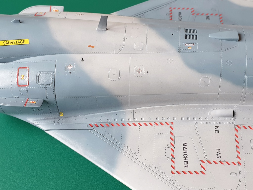 Mirage 2000-5F 1/32 Kitty Hawk - Page 6 20200348