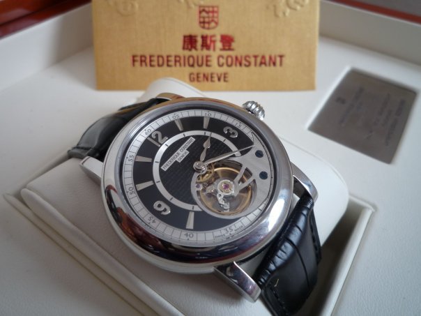 Feu de Frederique Constant ! 18585510