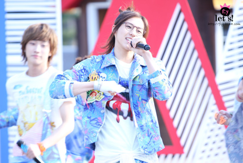 [PICS] 06.05.2011 Music Core Tumbl113