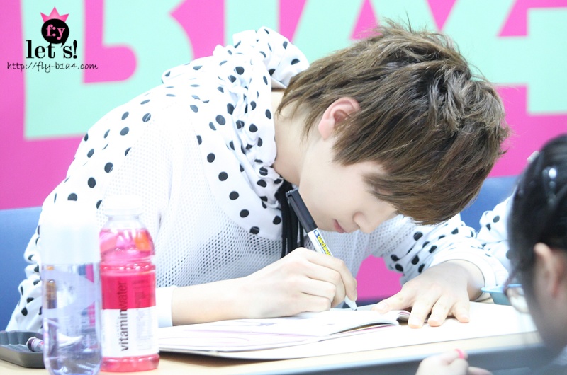 [PICS] Sandeul @ Jeonju Fan Sign Event Tumbl258