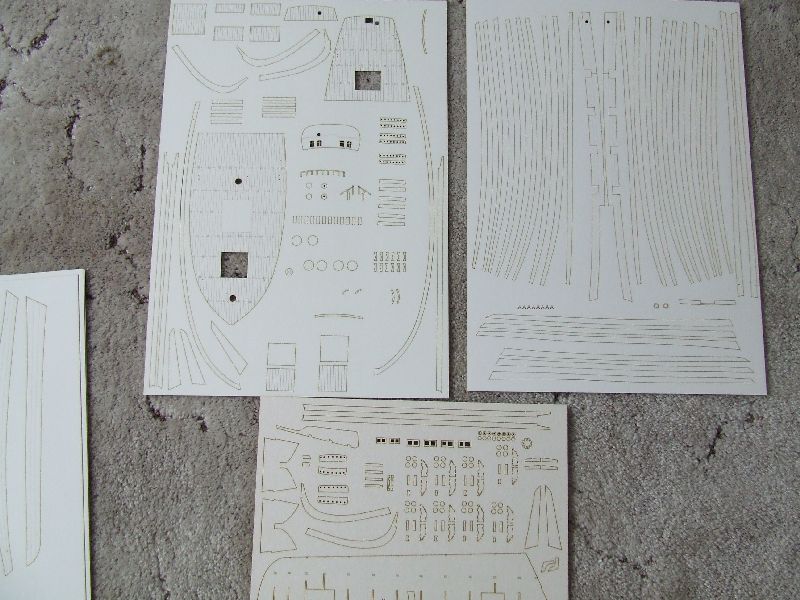 Shipyard - Laser Cardboard Kit LE COUREUR - 1:72 Dscf4226