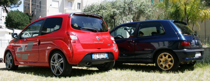 Renault Twingo RS Cup - Rosso Maya con adesivi Spetta12