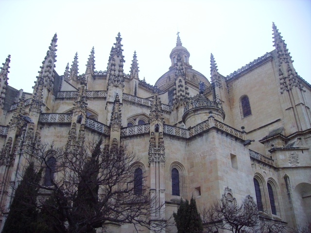 Monuments, gares, châteaux,... dans le monde 0imgp111