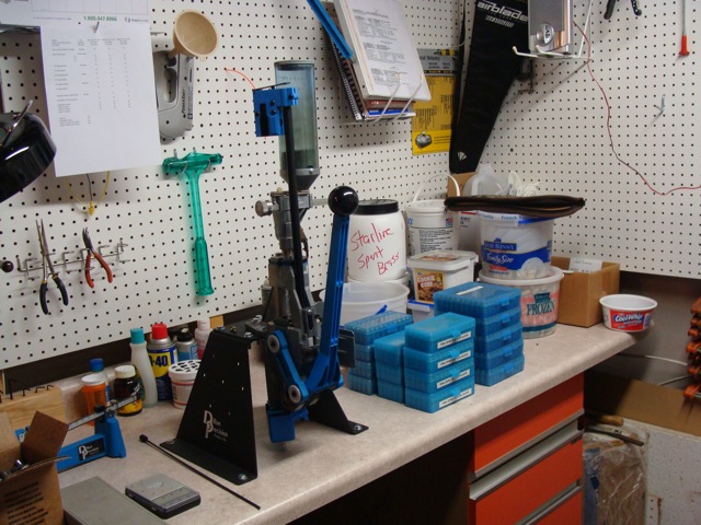 Lets See Your Reloading Bench Dsc01615