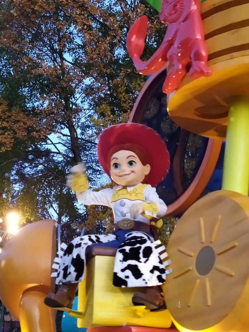 (re)Découvrir la Saison de NOËL en séjour mère-fille nov-2019 et finir au Castle Club !! (Terminé) - Page 5 Img_2136