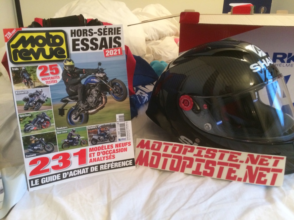 Cadeaux MotoRevue Hors série Img_1711
