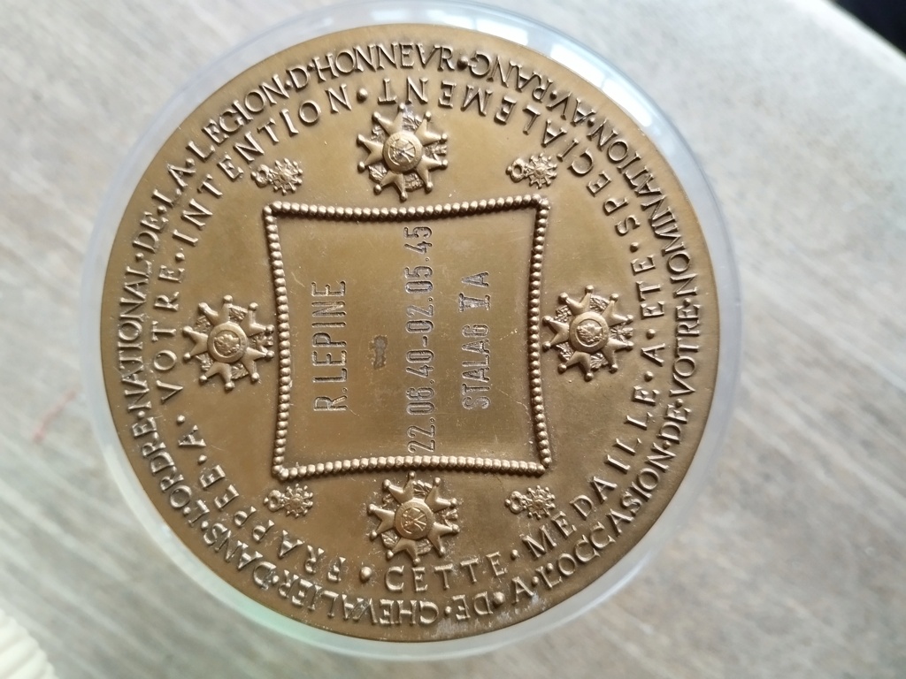 Médaille de table stalag/légion d'honneur  Img_4099