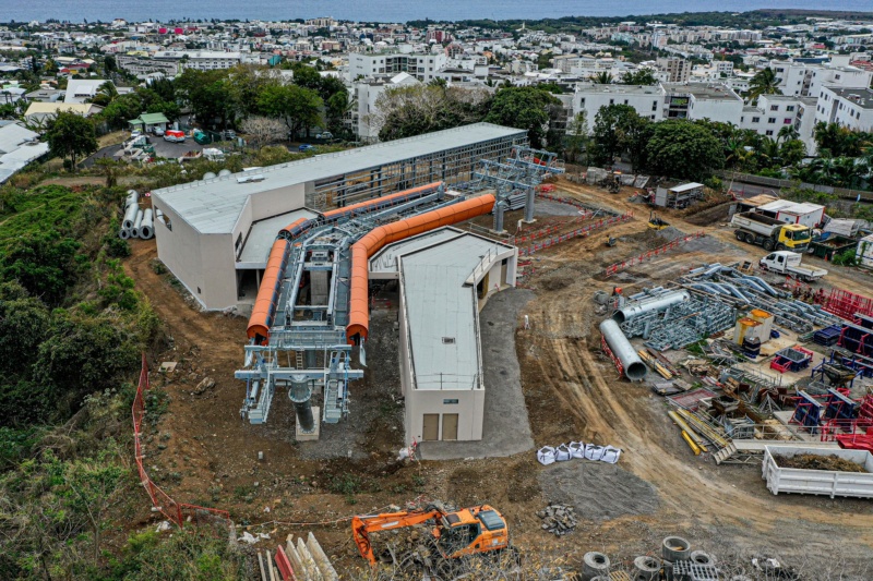 Construction télécabine débrayable 10 places (TCD10) La Réunion CINOR 12690811