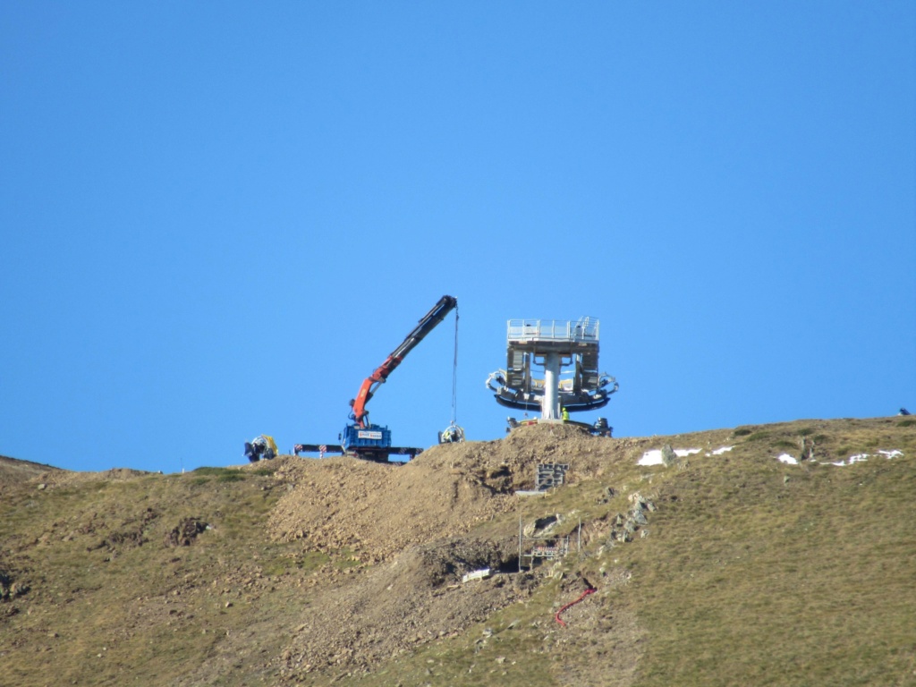 Construction télésiège débrayable 6 places (TSD6) Dôme de la Mine 31074110