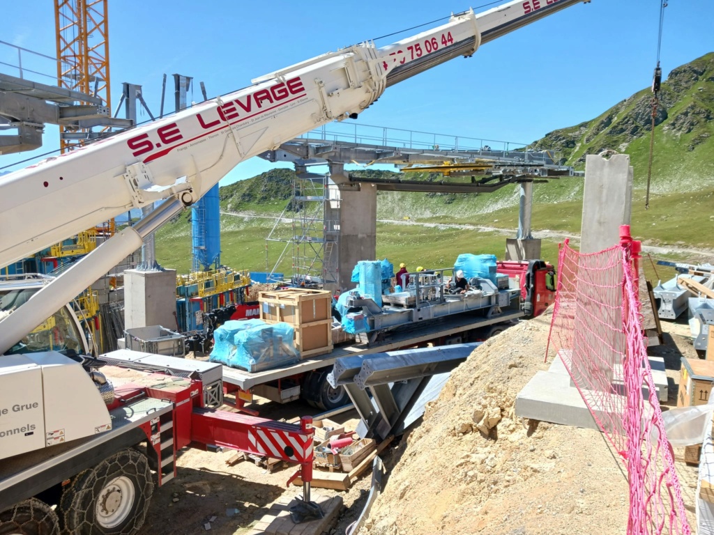 Construction télécabine 10 places (TCD10) des Glaciers La Plagne 36385710
