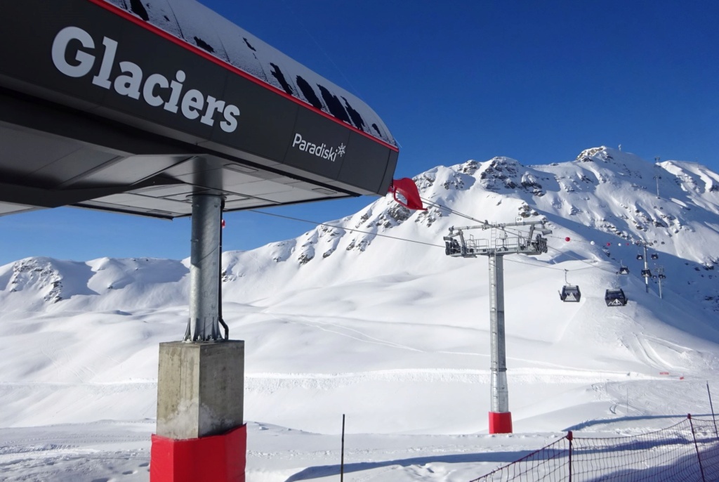 Télécabine débrayable 10 places (TCD10) des Glaciers 41521910