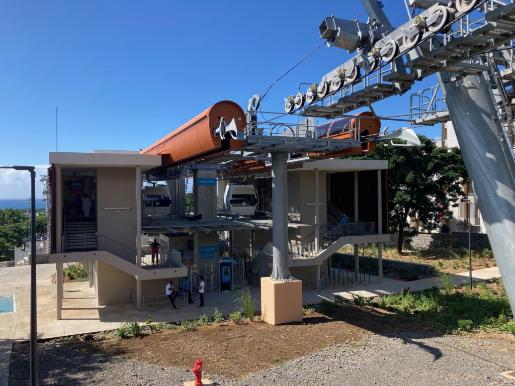 Télécabine débrayable (TCD10) La Réunion - Chaudron - Bois de Nèfles Campus11